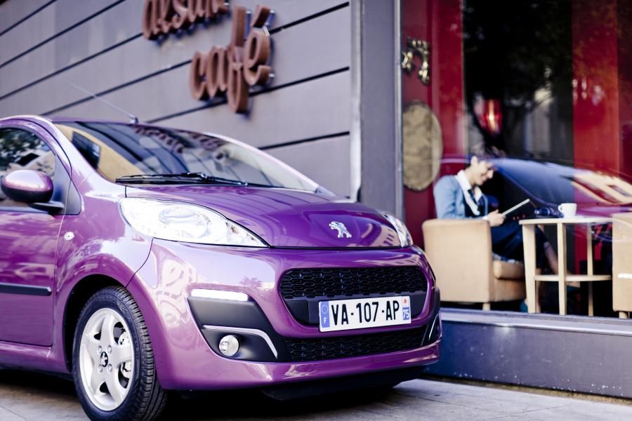  Peugeot 107 5-Door 2012 года  (фото 30 из 40)